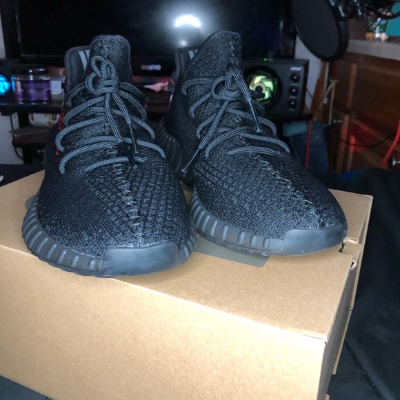 Yeezys 350 V2 main image 4